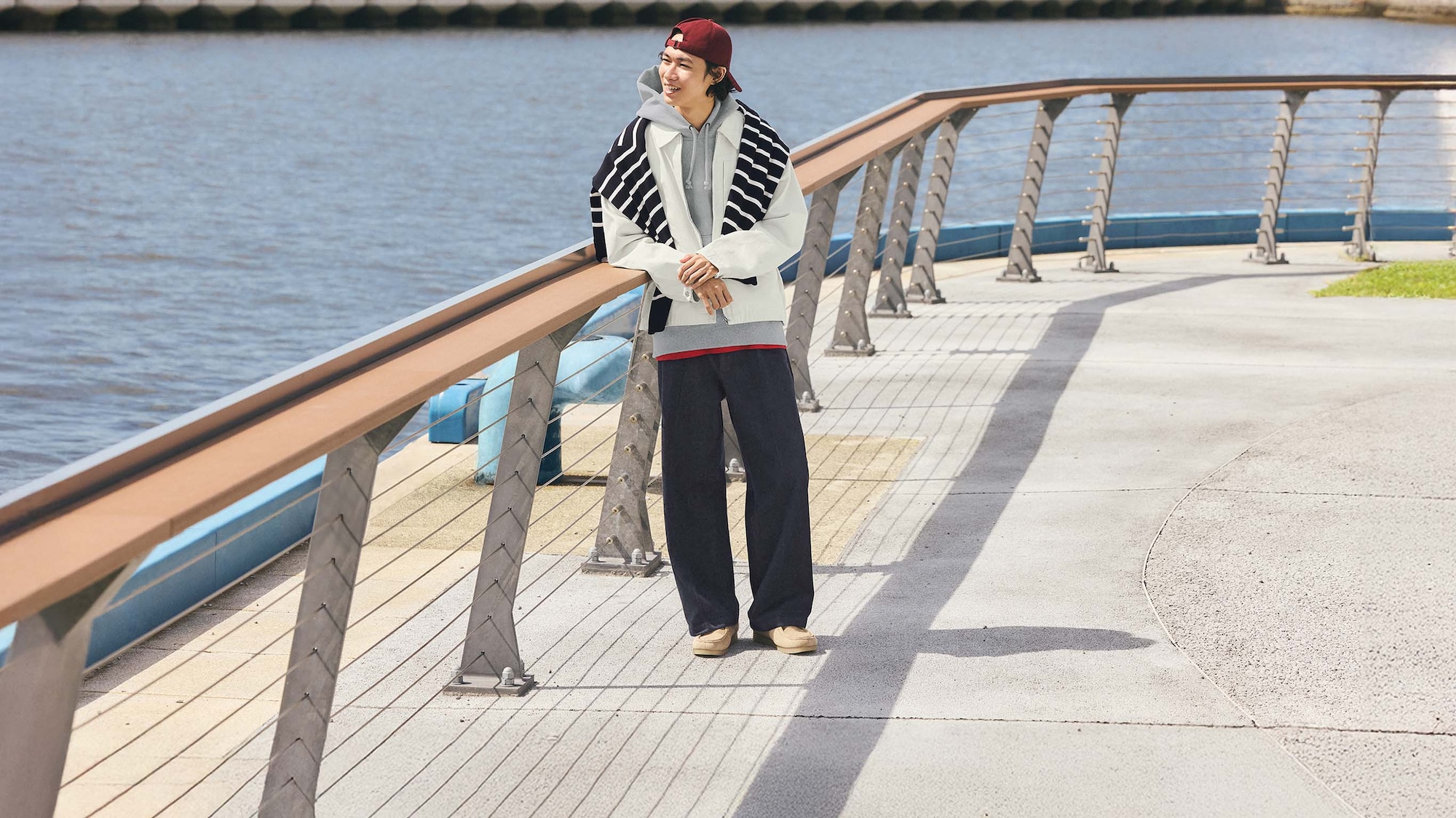 バレルレッグ・ワイドパンツ