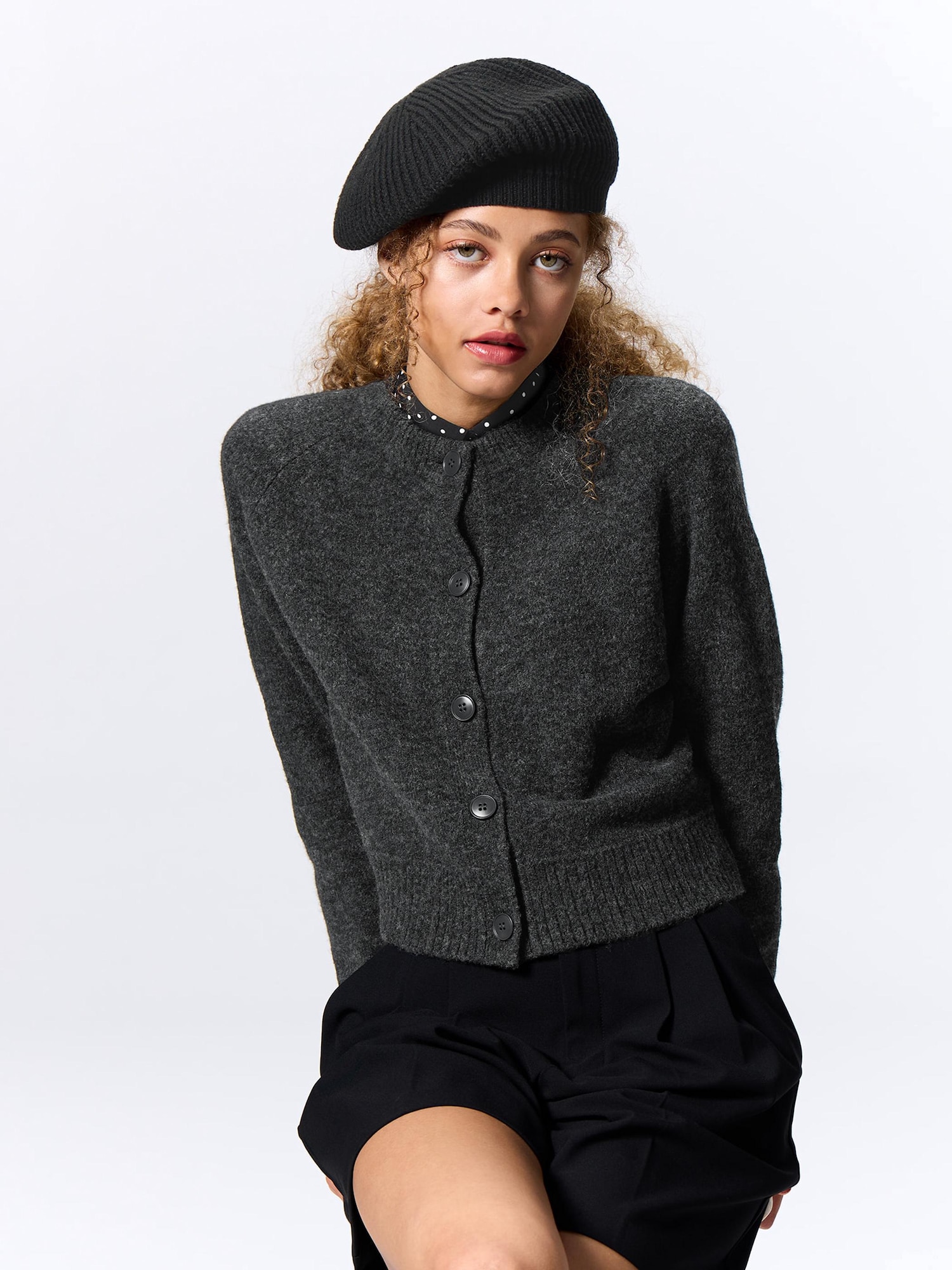 Puffy Touch Crew Neck Short Cardigan | GU US Puffy Touch Crew Neck Short Cardigan | GU US
