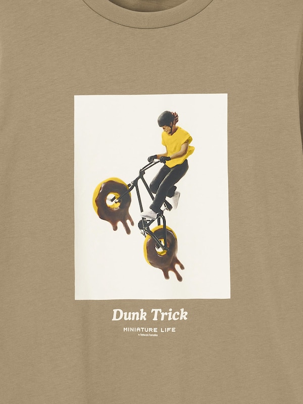 Graphic T-Shirt MINIATURE LIFE by Tatsuya Tanaka