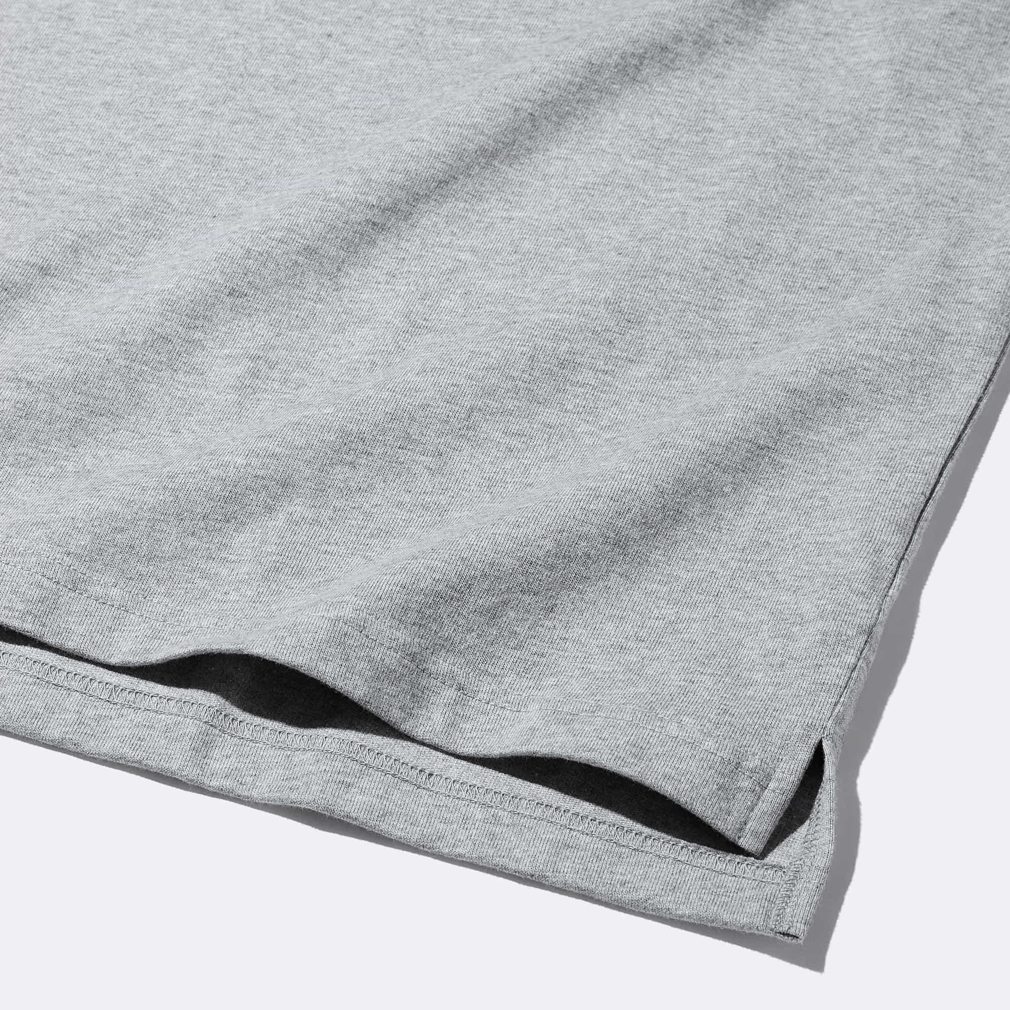 https://image.uniqlo.com/GU/ST3/us/imagesgoods/355835/feature/usgoods_355835_feature2.jpg