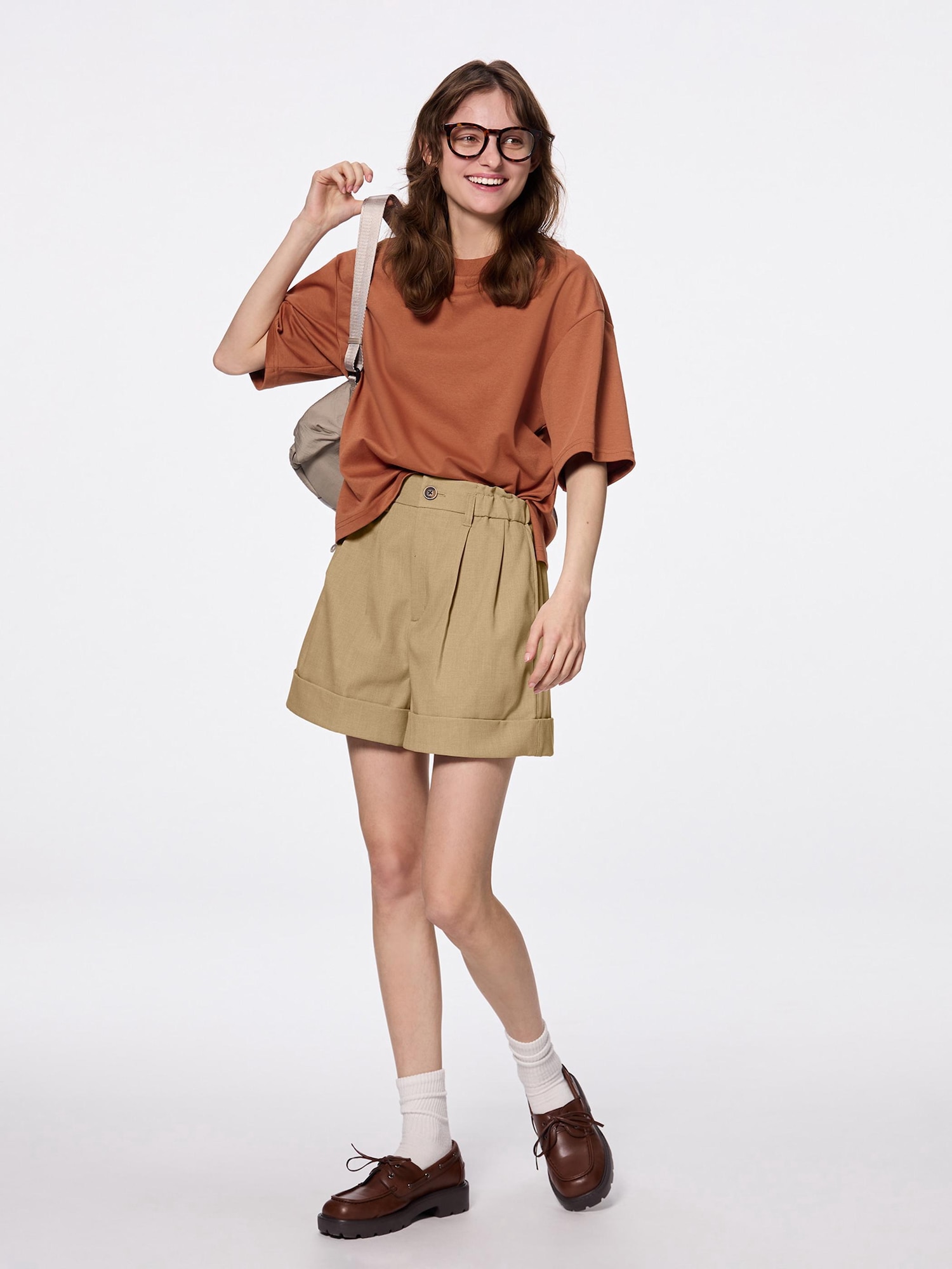 TUCK WIDE SHORTS – GOAT ESSENCE