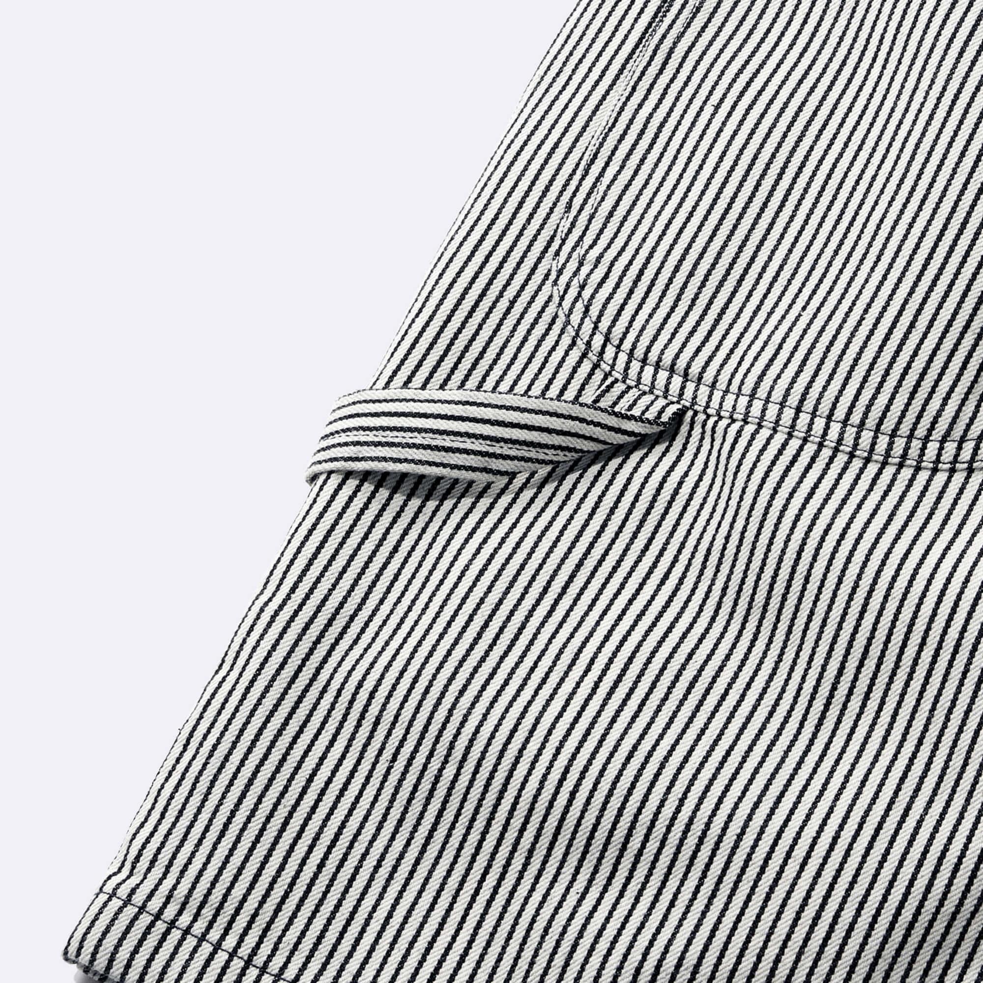 https://image.uniqlo.com/GU/ST3/us/imagesgoods/356972/feature/usgoods_356972_feature1.jpg