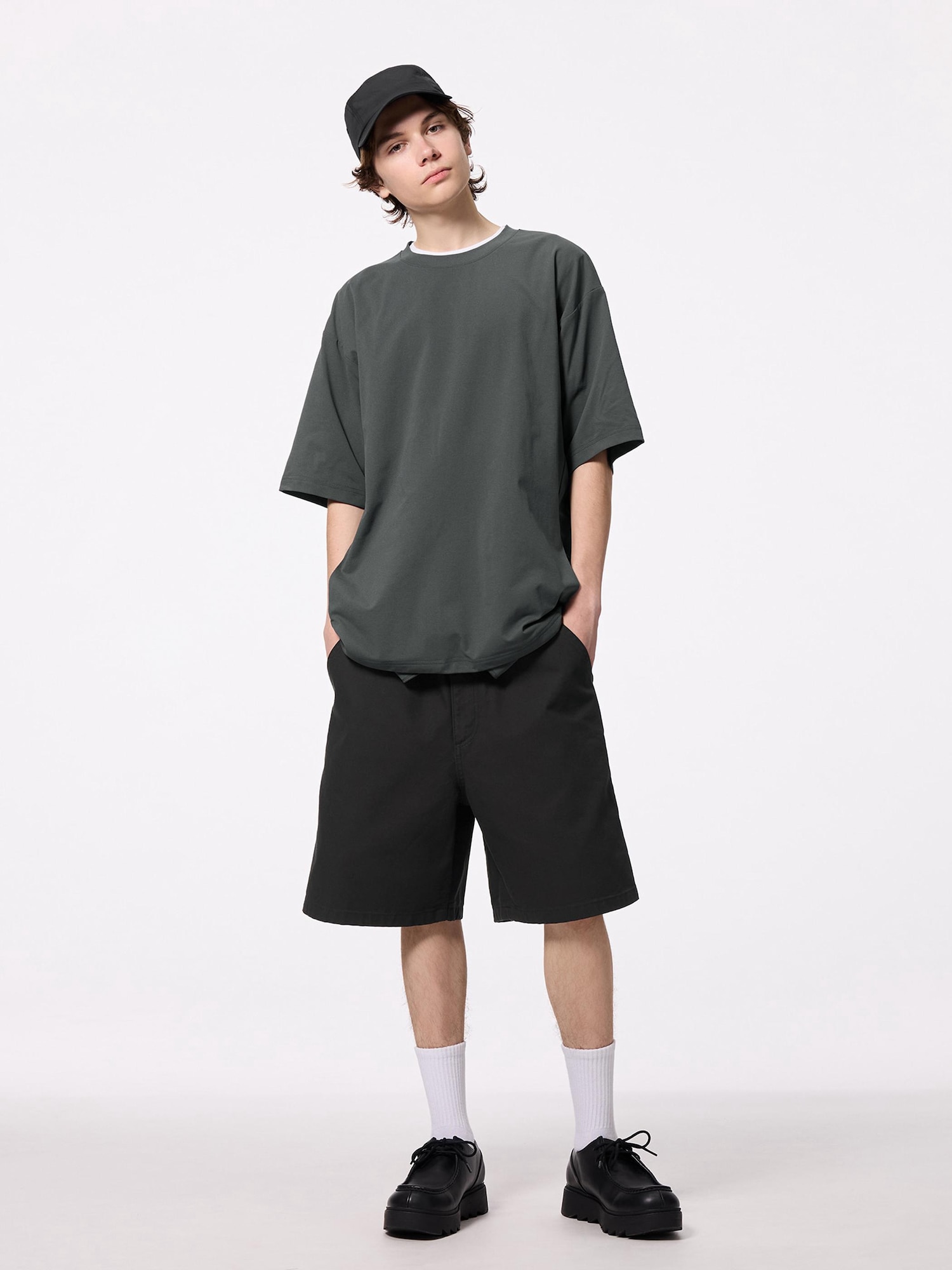 TUCK WIDE SHORTS – GOAT ESSENCE