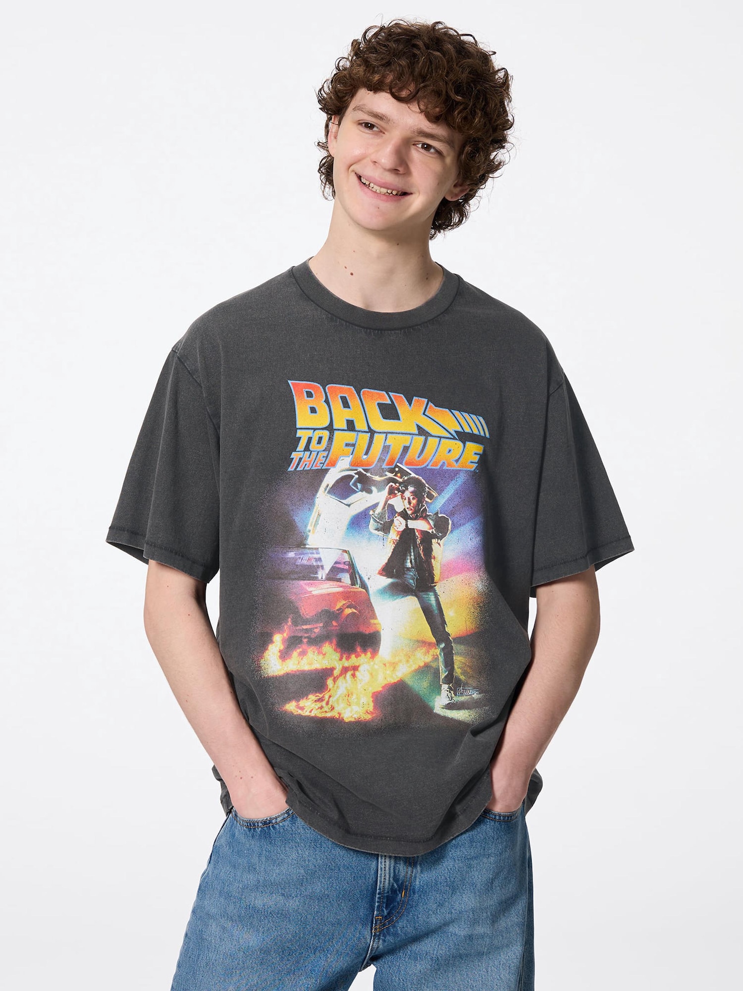 Washed Graphic T-Shirt | HalfSlv | MOVIE | GU US