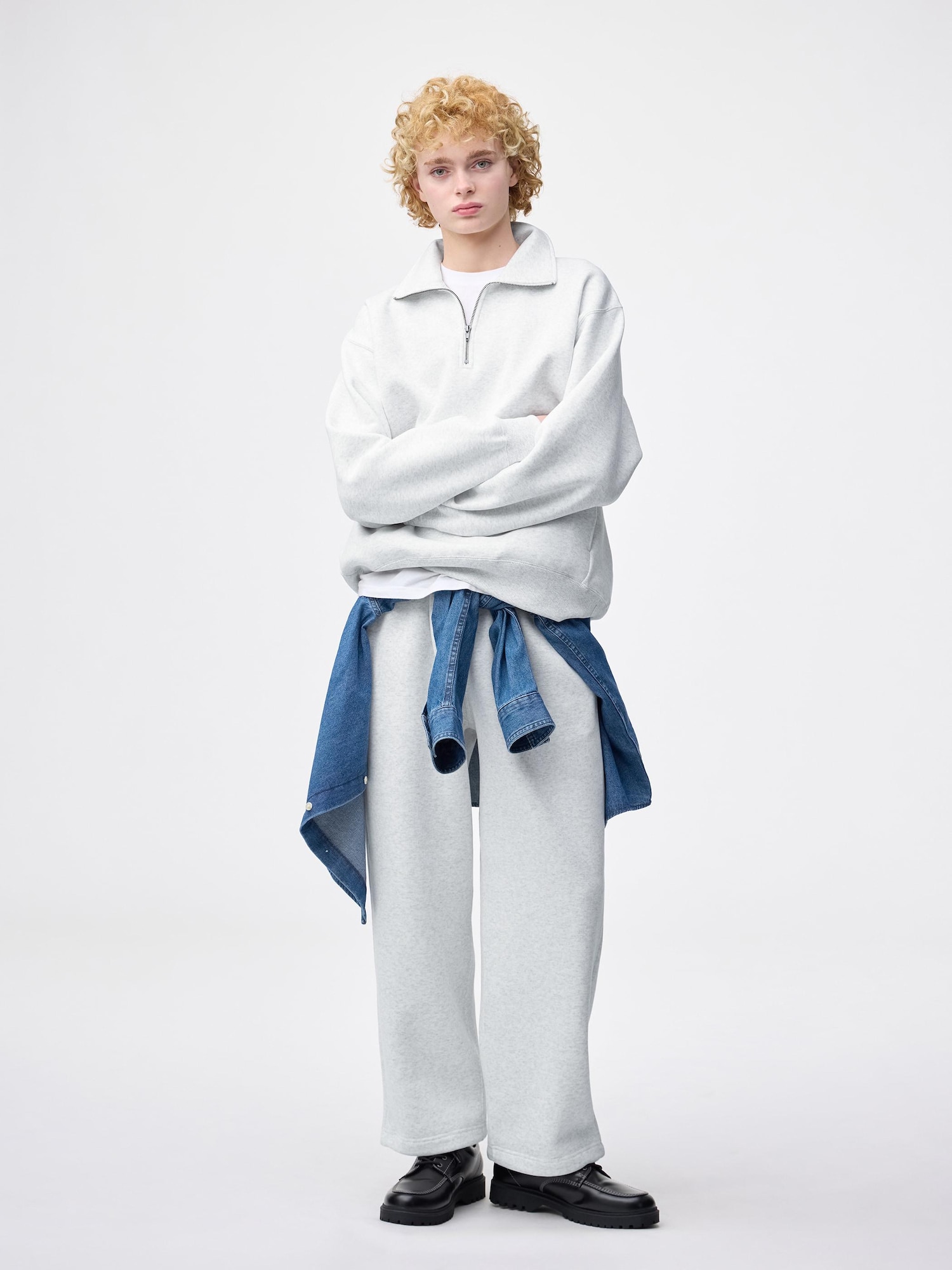 【GRAVER】Big Smile Half Zip-Up Clip Sweatshirt GRAVER】Big Smile Half Zip-Up Clip Sweatshirt (GRAVER