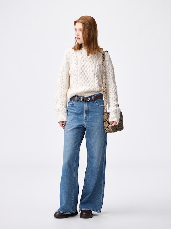 Relaxed Wide Flared Jeans