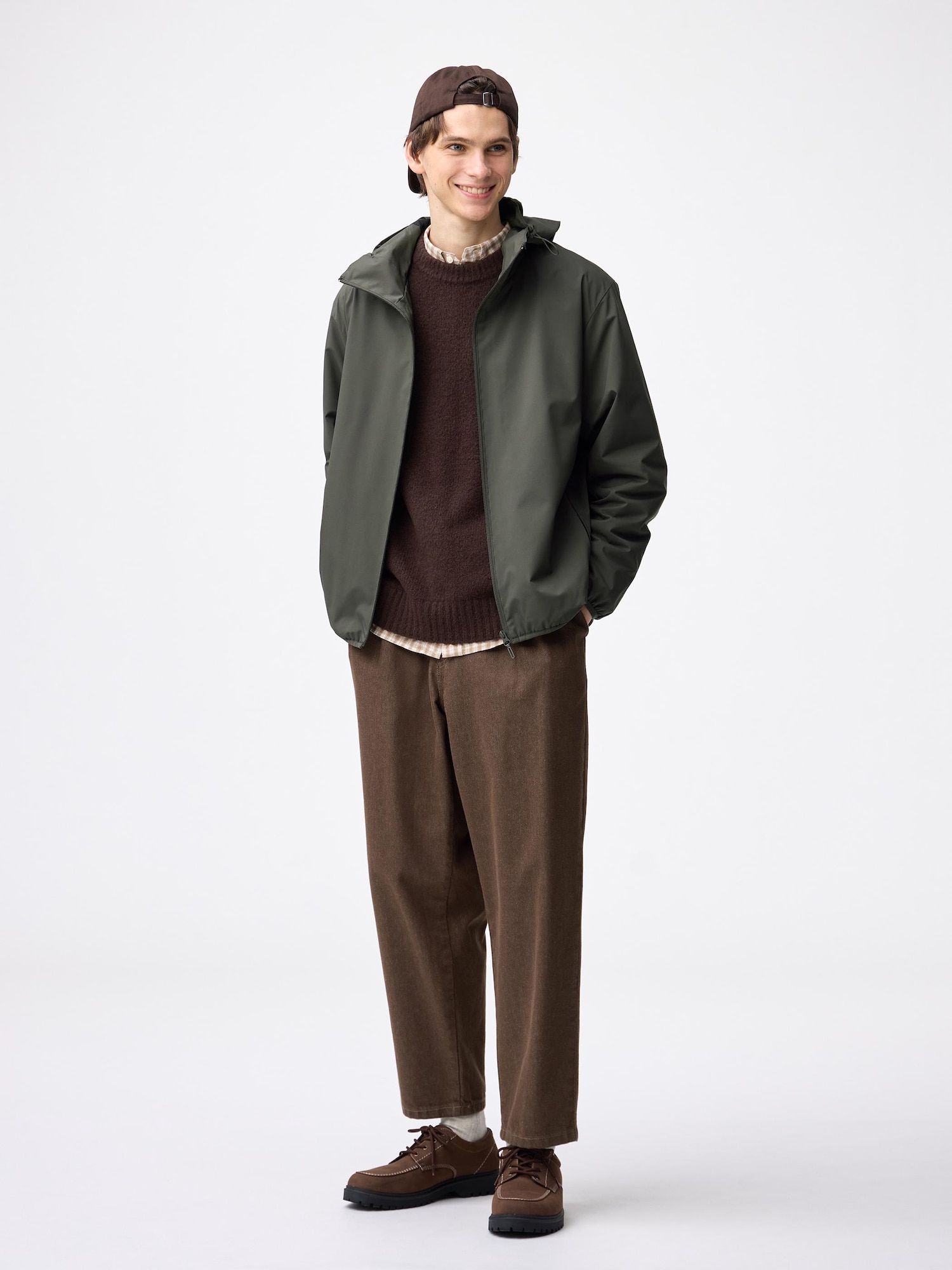 ミ✰ Shop looks for「Sweatshirt | Logo、Denim Carrot Pants」| GU US