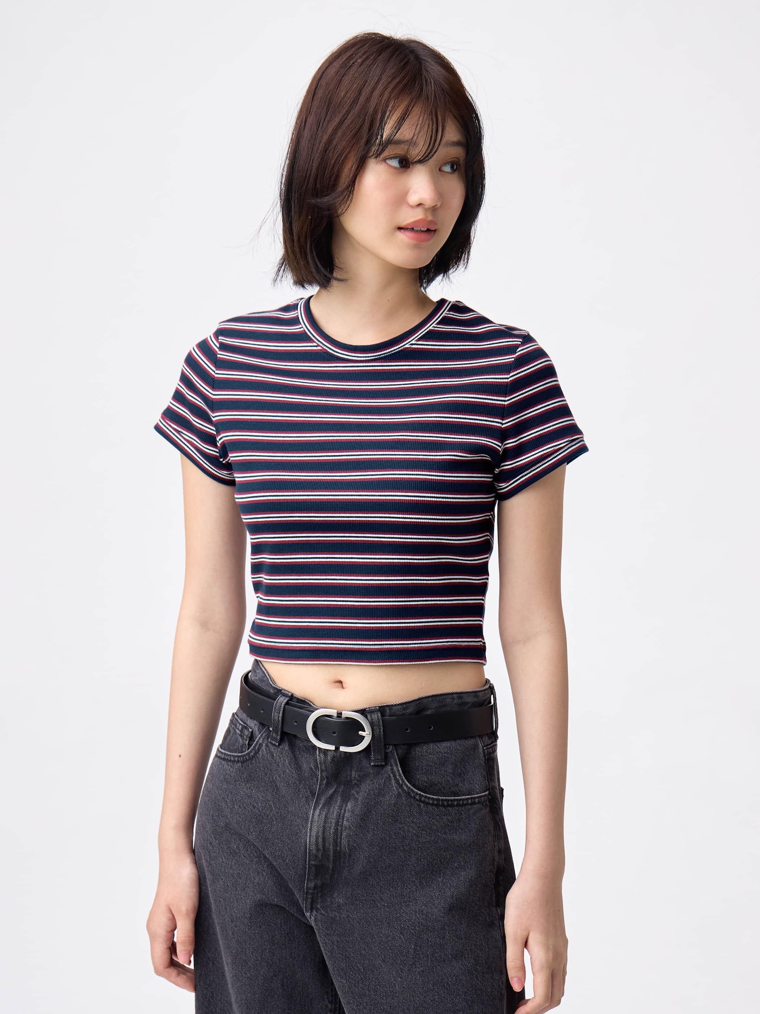 Shop looks for「Ribbed Multi-Striped Cropped T-Shirt、Barrel Leg