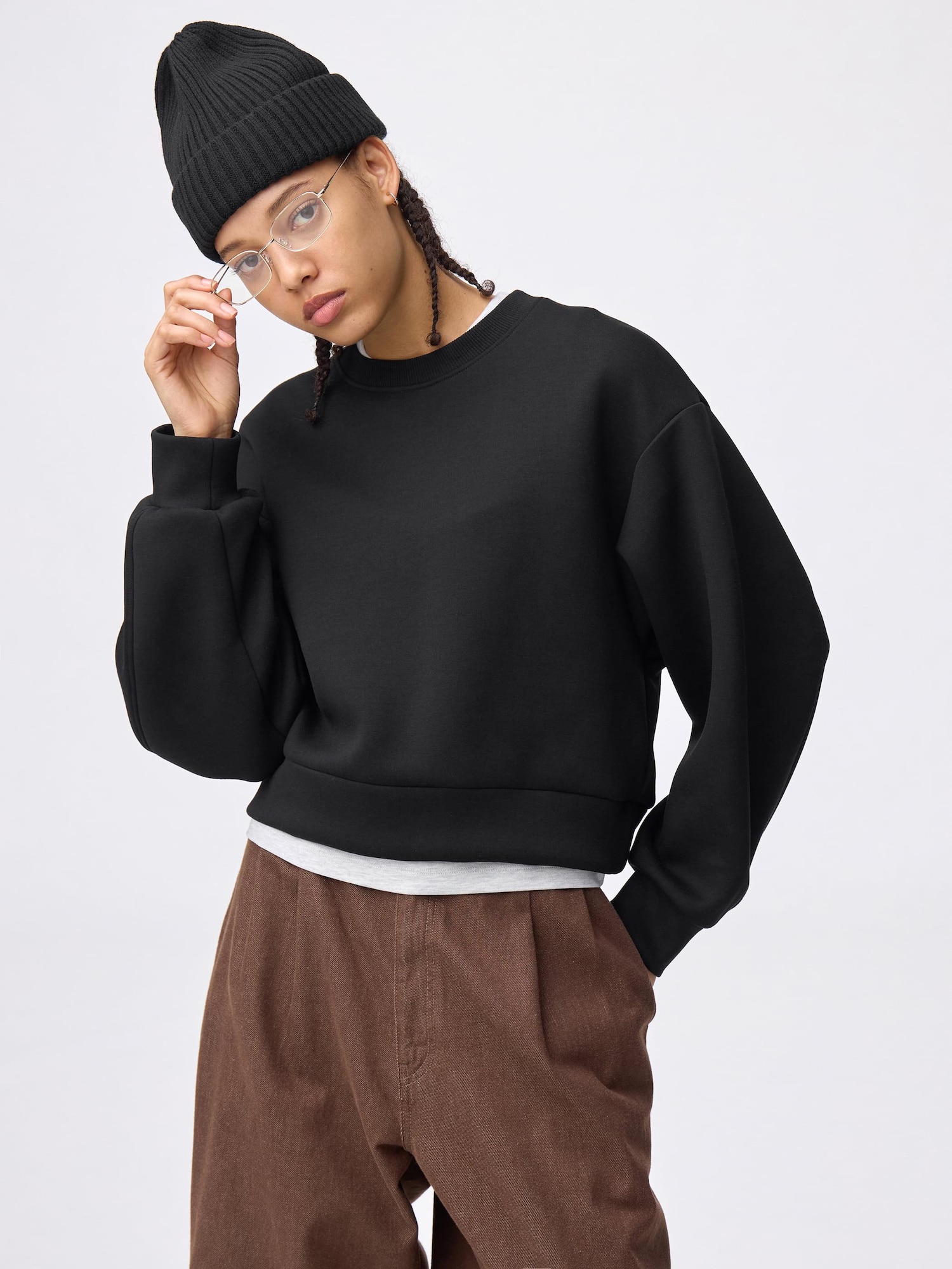 Juemi Total J EMB Puff Sleeve Sweat ブラック The Just Enough Puff Short Sleeve Sweatshirt in Black – Sold