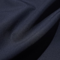 https://image.uniqlo.com/GU/ST3/us/imagesgoods/359040/feature/usgoods_359040_feature1.jpg