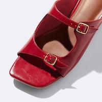 https://image.uniqlo.com/GU/ST3/us/imagesgoods/359440/feature/usgoods_359440_feature1.jpg