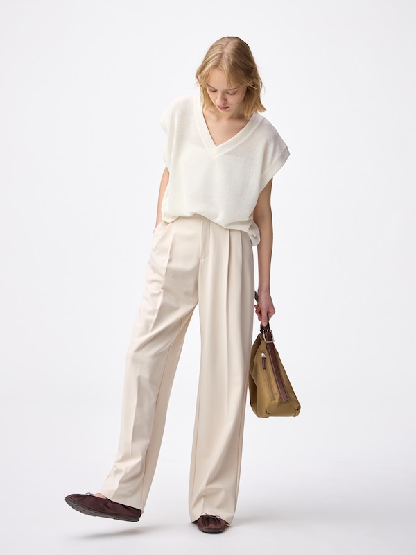 Loop Yarn V Neck T-Shirt