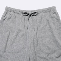 https://image.uniqlo.com/GU/ST3/us/imagesgoods/359750/feature/usgoods_359750_feature2.jpg
