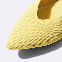 https://image.uniqlo.com/GU/ST3/us/imagesgoods/360242/feature/usgoods_360242_feature2.jpg