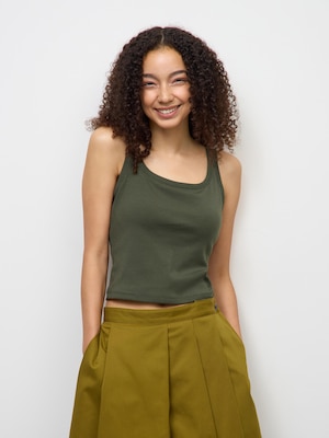 Bra-Feel Cropped Square Neck Tank Top