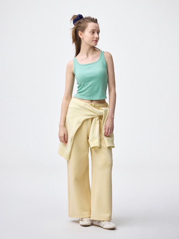 Bra-Feel Cropped Square Neck Tank Top