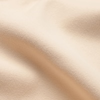 https://image.uniqlo.com/GU/ST3/us/imagesgoods/360435/feature/usgoods_360435_feature1.jpg