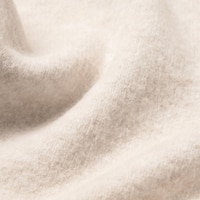 https://image.uniqlo.com/GU/ST3/us/imagesgoods/360547/feature/usgoods_360547_feature1.jpg