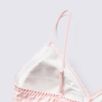 https://image.uniqlo.com/GU/ST3/us/imagesgoods/360587/feature/usgoods_360587_feature3.jpg