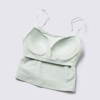 https://image.uniqlo.com/GU/ST3/us/imagesgoods/360962/feature/usgoods_360962_feature1.jpg
