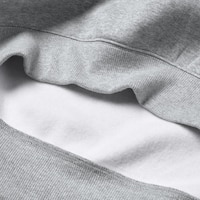 https://image.uniqlo.com/GU/ST3/us/imagesgoods/361267/feature/usgoods_361267_feature1.jpg