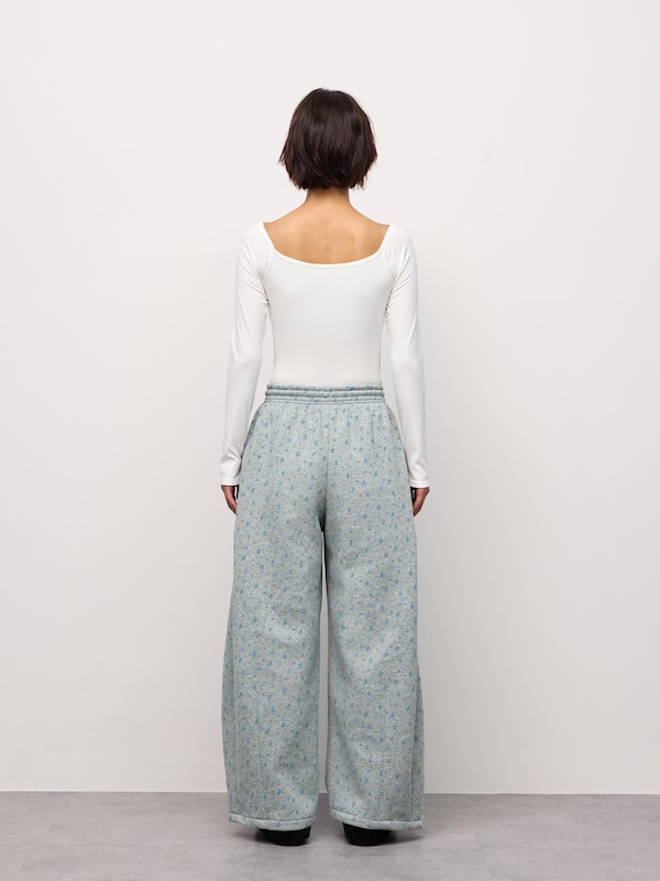 Flower Printed Sweat Pants | by rokh