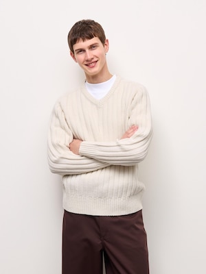 Wide Ribbed V Neck Sweater | CL