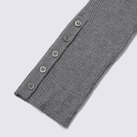 https://image.uniqlo.com/GU/ST3/us/imagesgoods/361375/feature/usgoods_361375_feature2.jpg