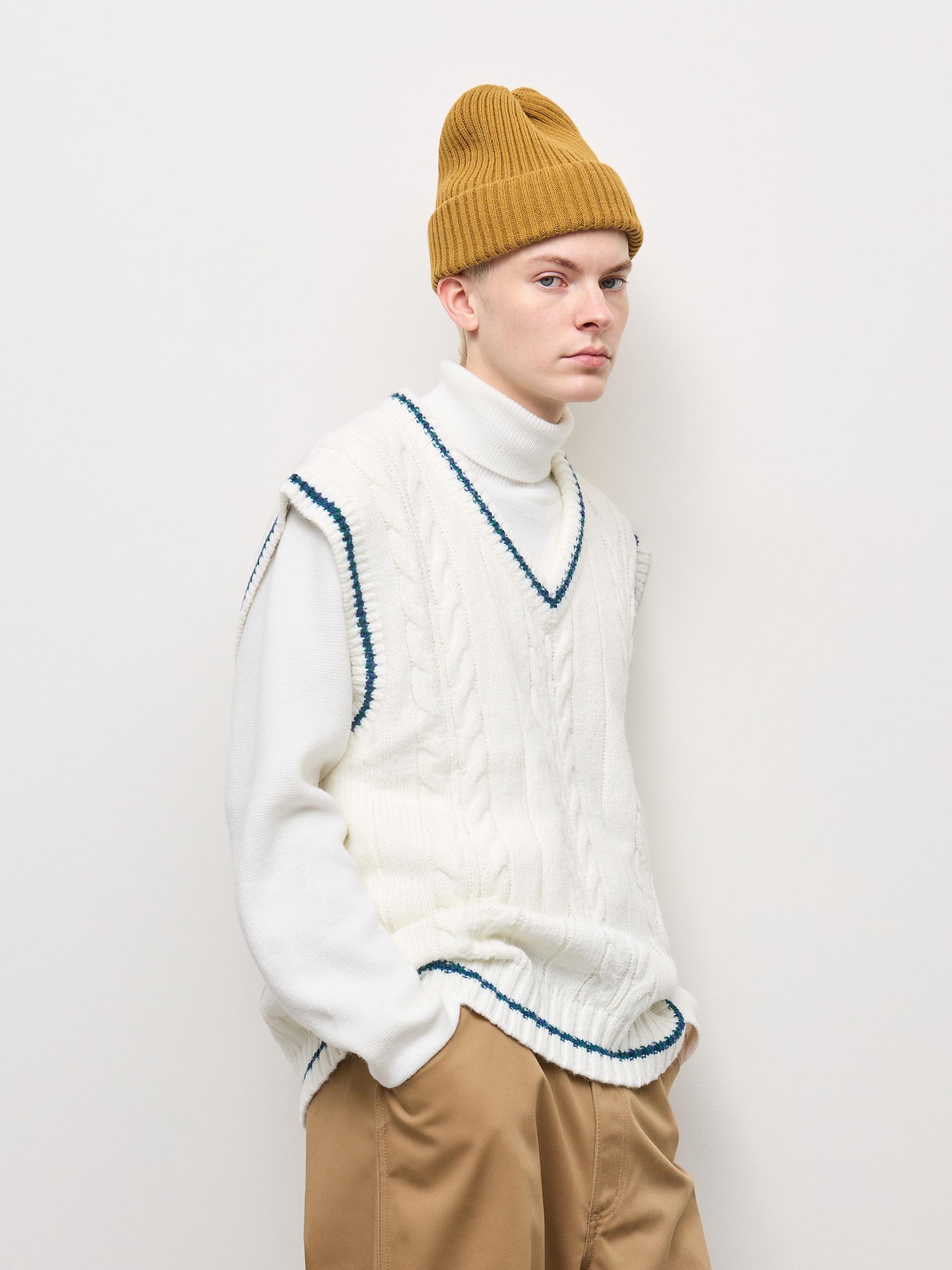 Men's Low Gauge Line Cable Knitted Vest | ST | GU US