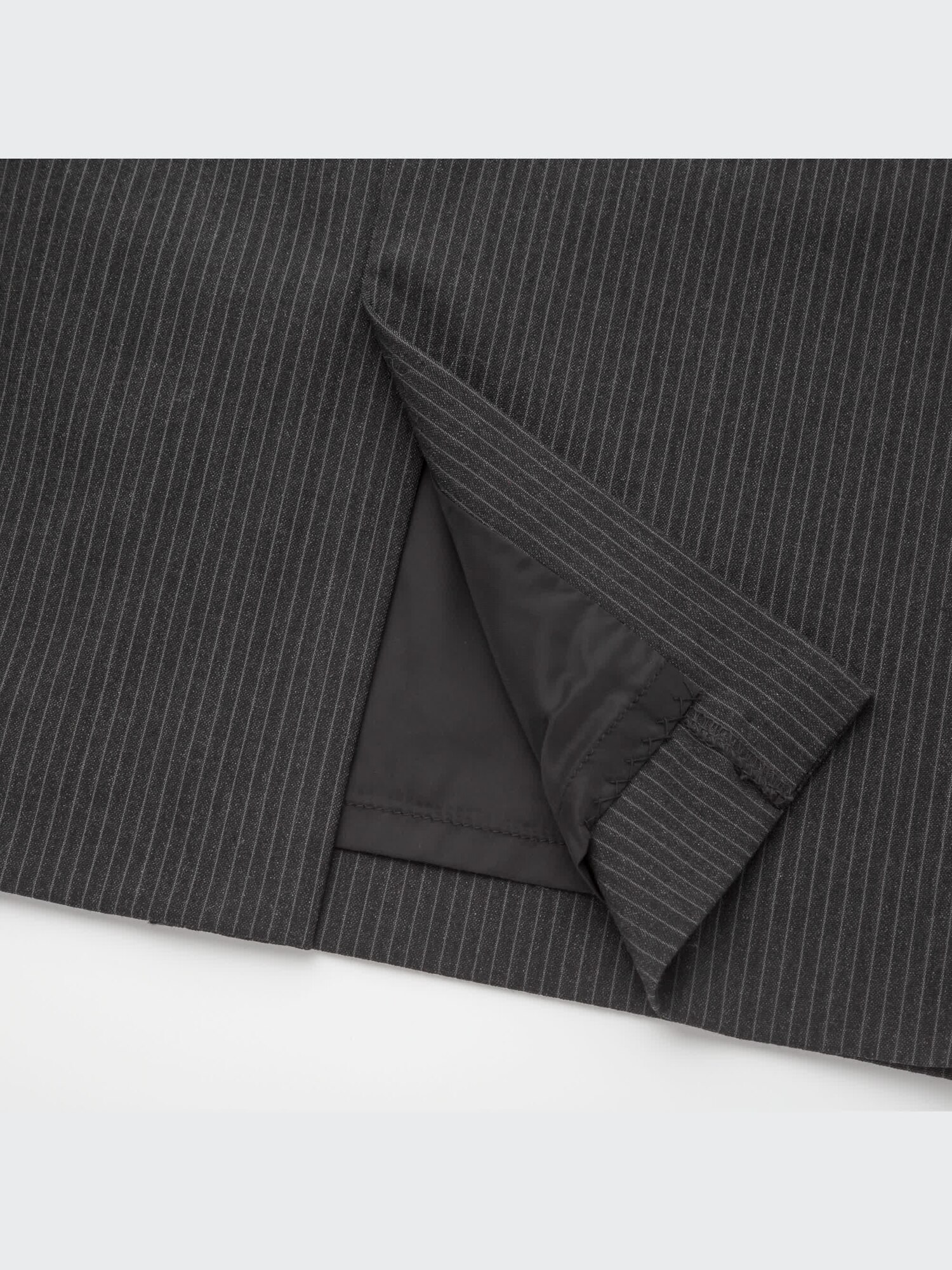 ユニクロ　XL ストレッチ　グレー　ストライプ　ウェスト〜90 UNIQLO（ユニクロ）の「ドレープジョガーパンツ（ストライプ