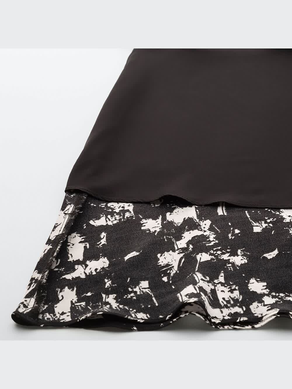 【新品・タグ付き】今期新作 BRIEFING スカート ベージュ S ユニクロ公式 | プリントフレアスカート（丈標準80～84cm）