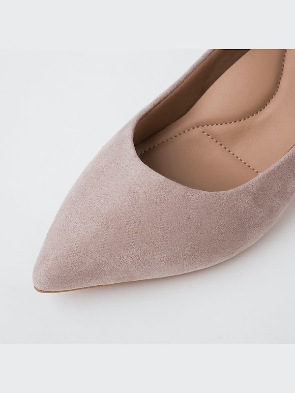 コンフィールタッチチャンキーヒールパンプス
