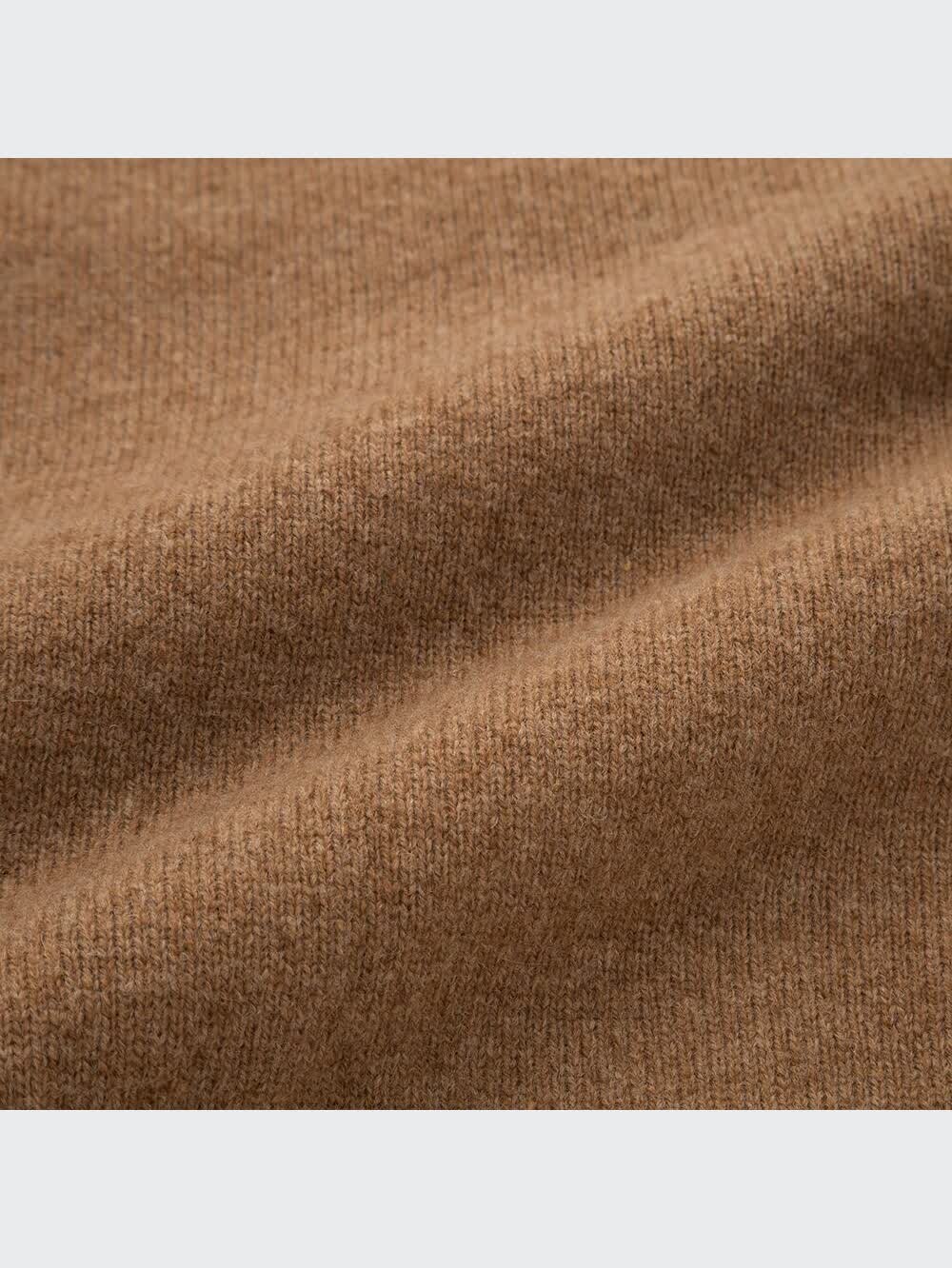 【新品未使用】ダークコード　14P ユニクロ公式 | プレミアムラムVネックカーディガン（長袖）