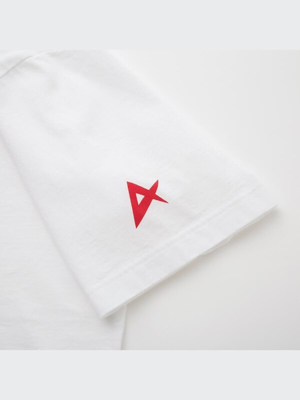 ガンプラ40周年アニバーサリー UT グラフィックTシャツ（半袖・レギュラーフィット）