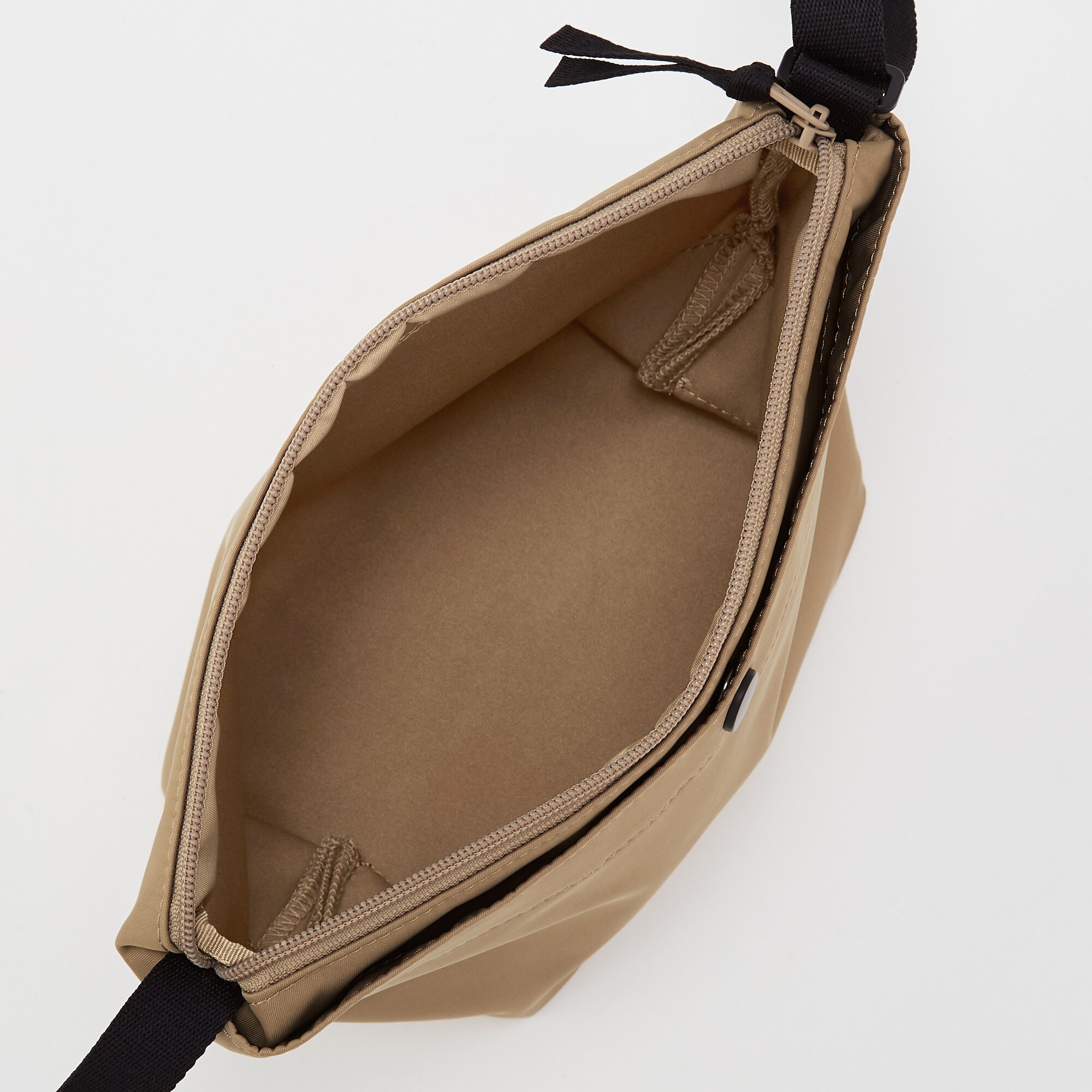 nylon mini shoulder bag uniqlo