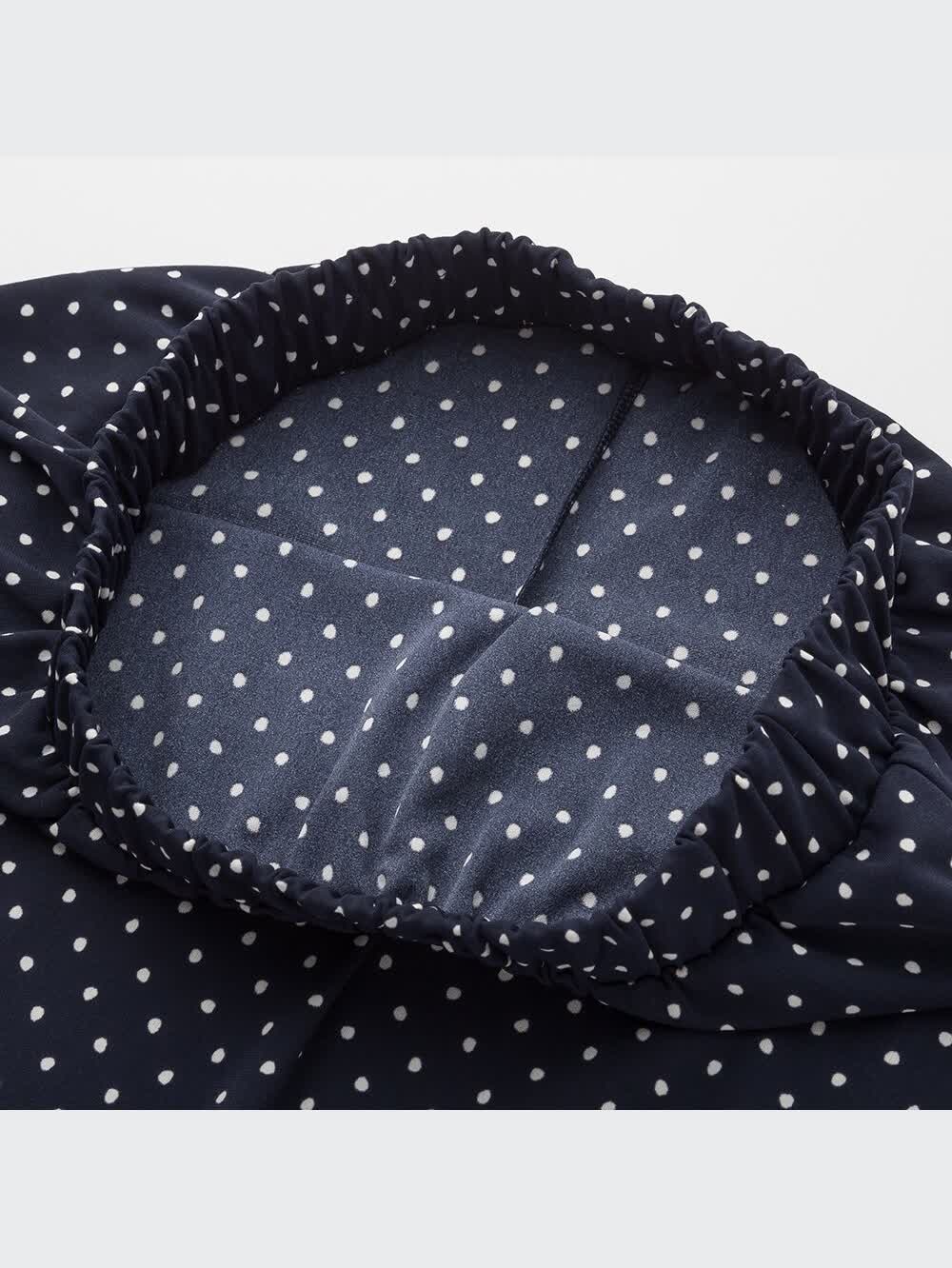 JIL SANDER☆刺繍入りクレープジャージー膝丈スカートリラックス JIL SANDER☆刺繍入りクレープジャージー膝丈スカートリラックス