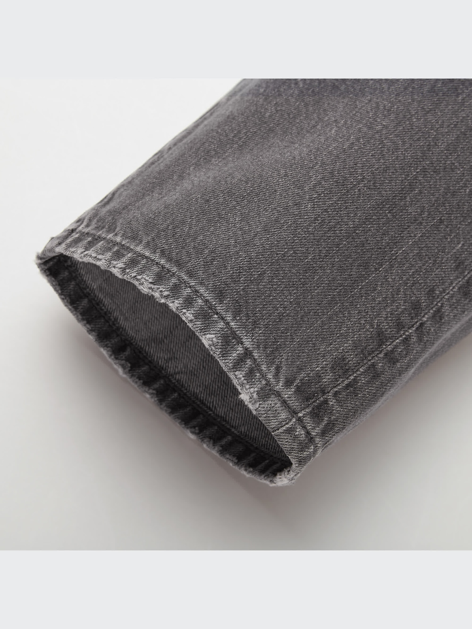 ユニクロ公式 | スラウチテーパードアンクルジーンズ（ダメージ