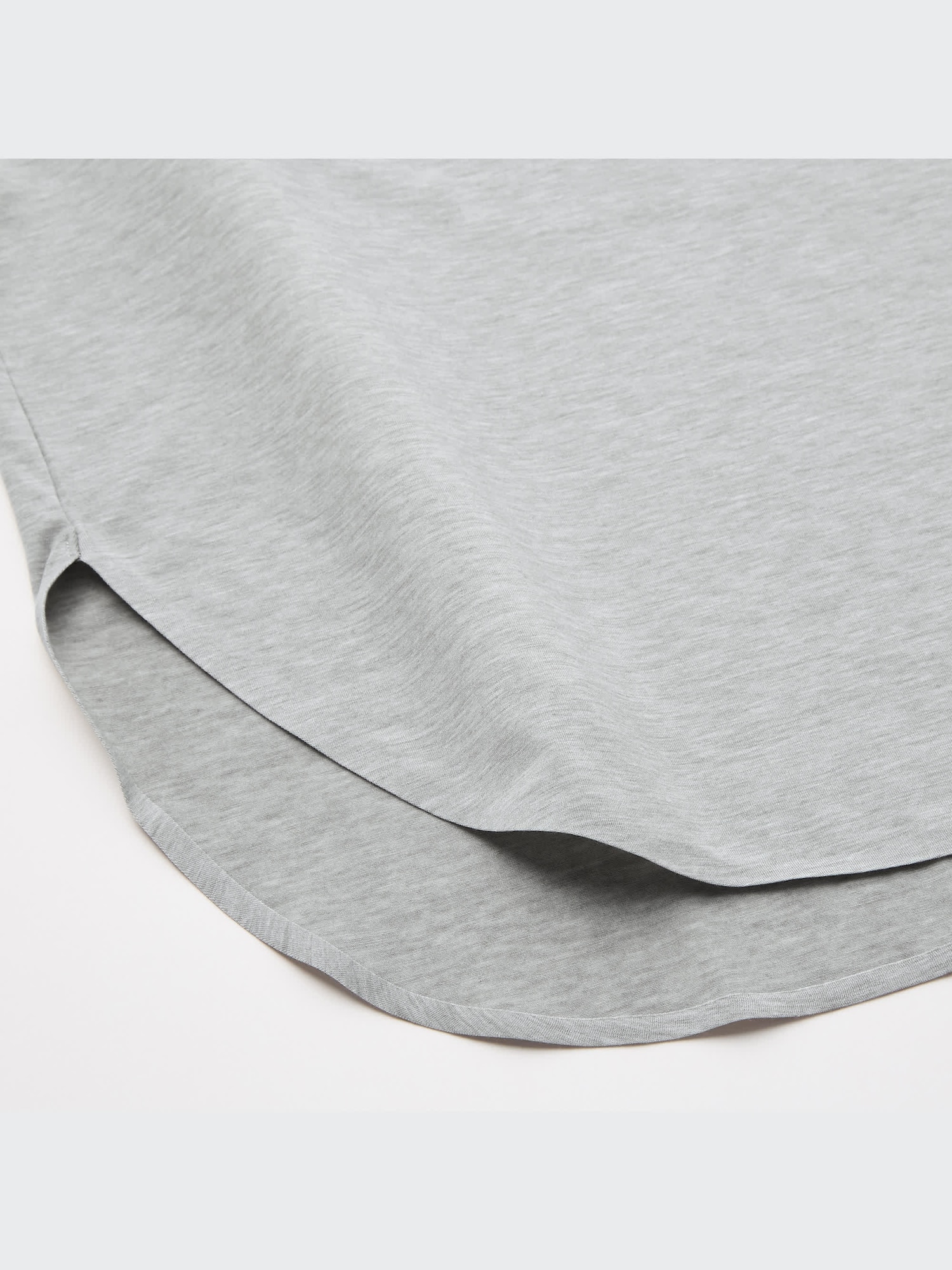 ユニクロ公式 | エアリズムシームレスVネックロングT（半袖）