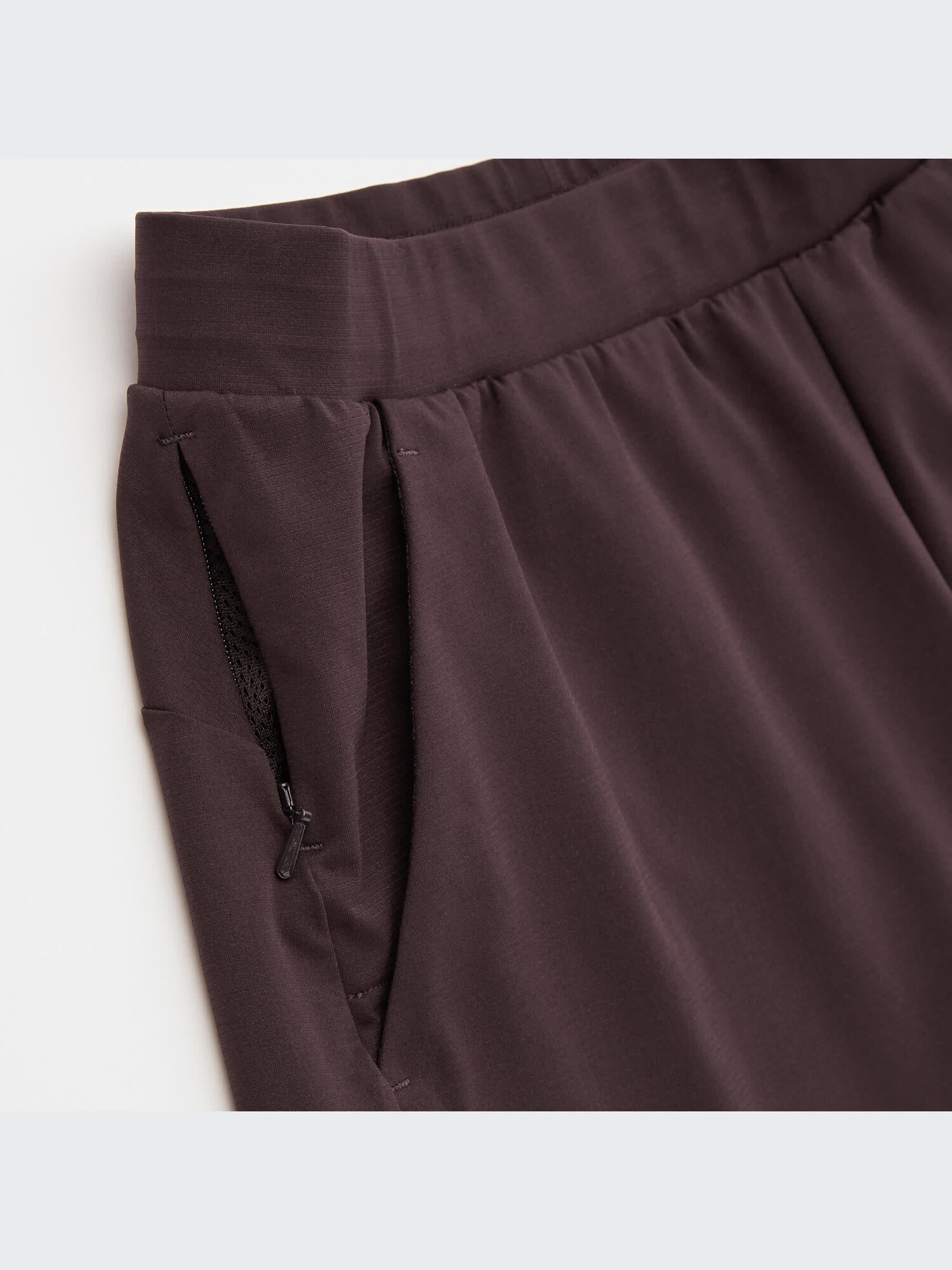 まさん専用　ジャケット サイズ4 パンツサイズ3　上下セット ユニクロ公式 | ウルトラストレッチアクティブショートパンツ