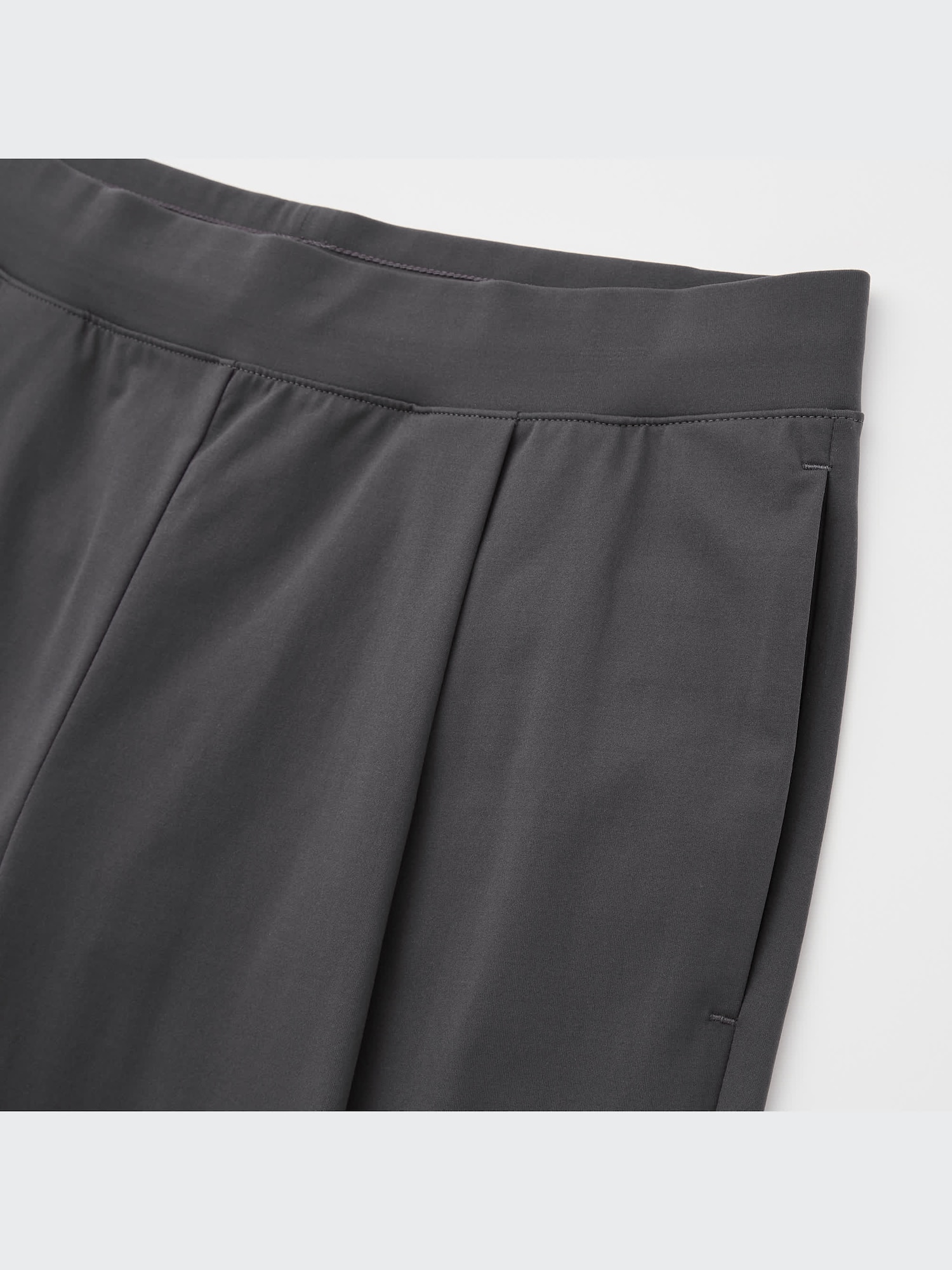 ユニクロ公式 | ウルトラストレッチアクティブテーパードアンクル