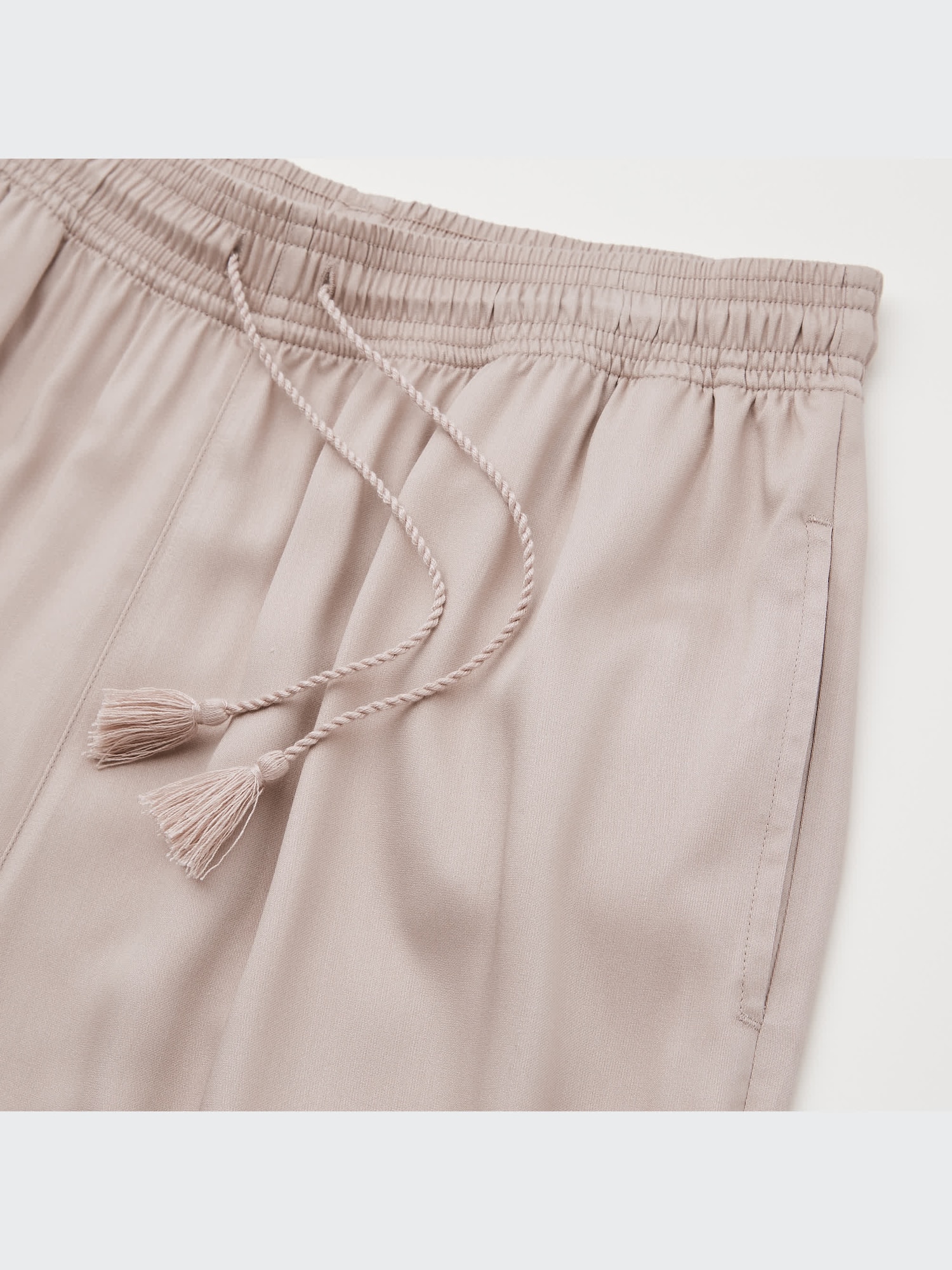 とんよ ユニクロ公式 | サテンドレープストレートパンツ