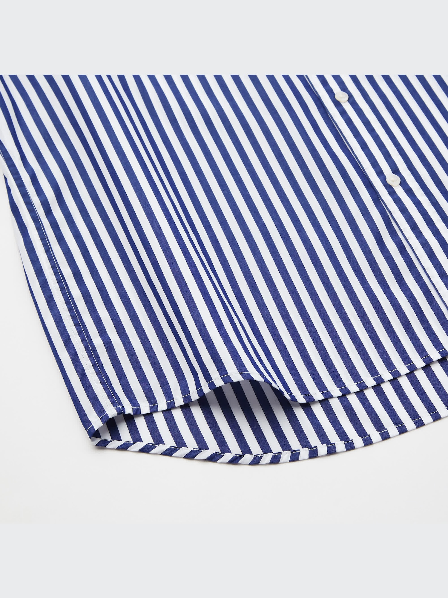 アンドロA4サイズです。 ユニクロ公式 | エクストラファインコットンブロードストライプシャツ