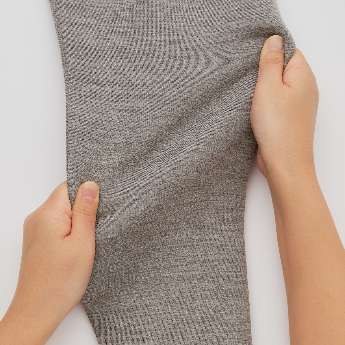 ウルトラストレッチドライスウェットシャツ 長袖 男女兼用 ユニクロ