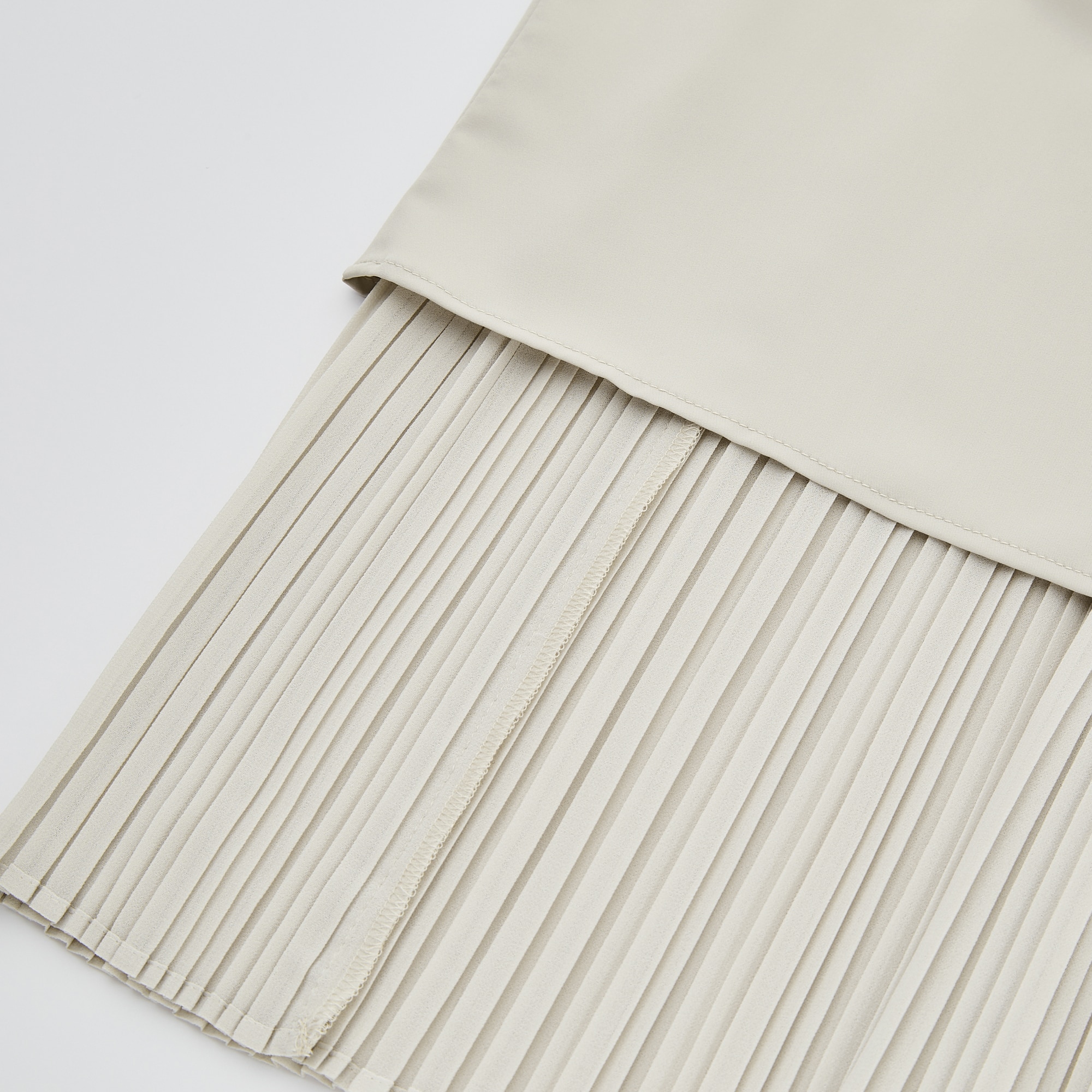 ユニクロ公式 | シフォンプリーツスカートパンツ（丈標準52～54cm）
