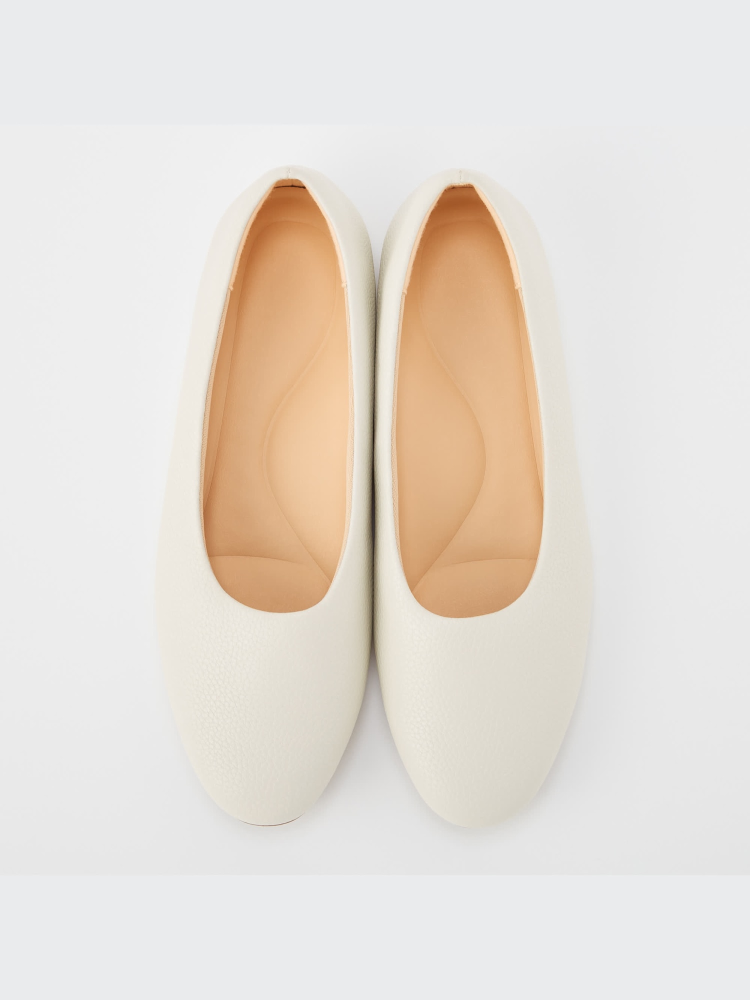 ユニクロ公式 | コンフィールタッチラウンドフラットシューズ