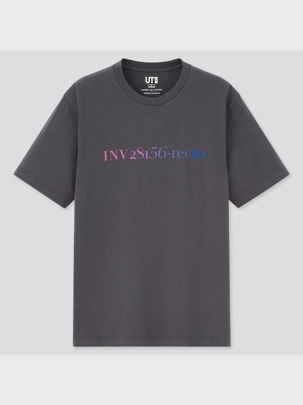 ルーヴル美術館：アート アンド ロジック by ピーター・サヴィル UT グラフィック Tシャツ（半袖・レギュラーフィット）