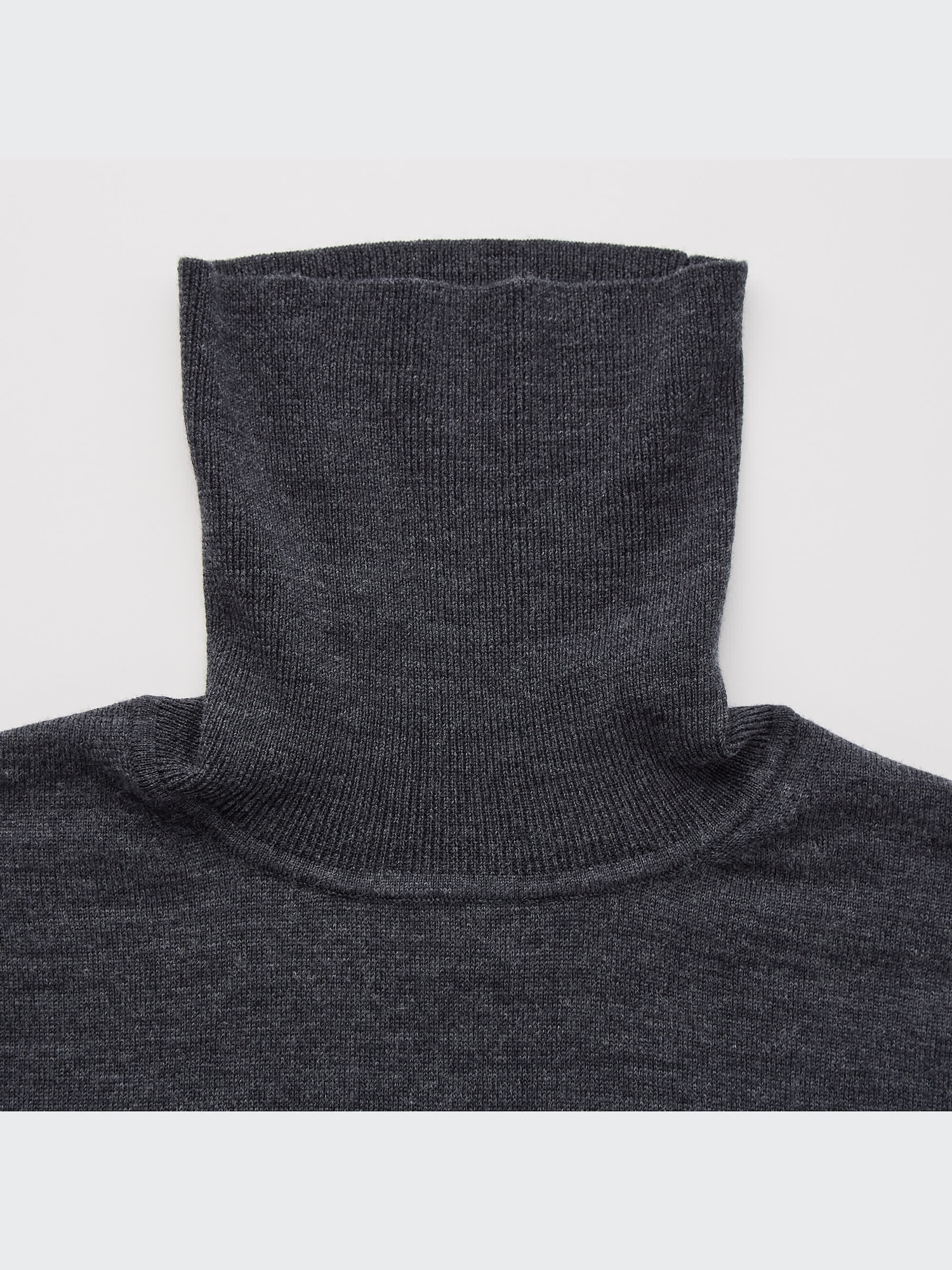 ゆゆ ユニクロ公式 | エクストラファインメリノ タートルネックセーター（長袖）