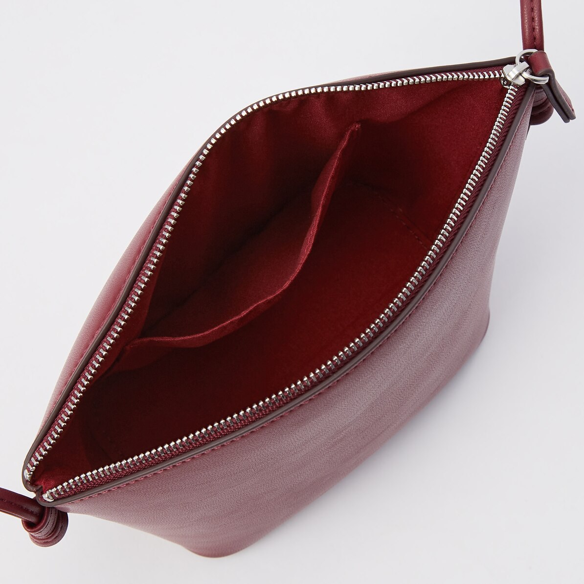 レザータッチハーフムーンミニショルダーバッグ ユニクロ