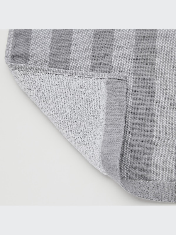 ディズニー ファーリー フレンズ ハンカチ とんすけ