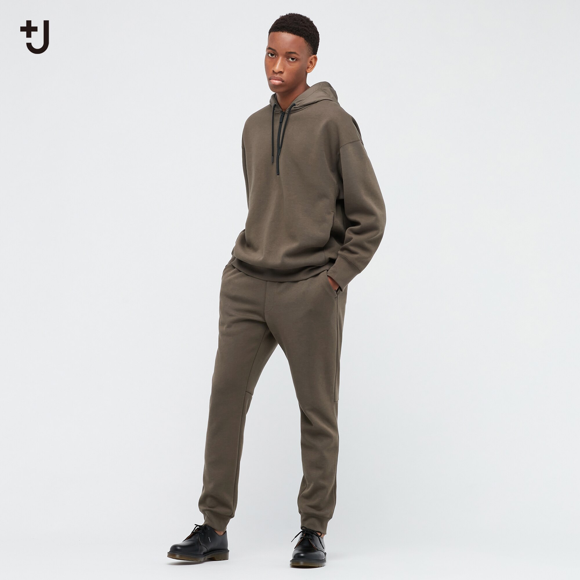 UNIQLO スウェットセットアップ ブラック - パーカー